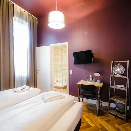 Luis Hotel