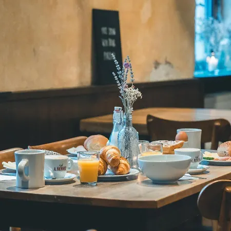 路易斯酒店