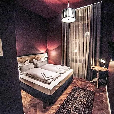 Luis Szálloda 2*
